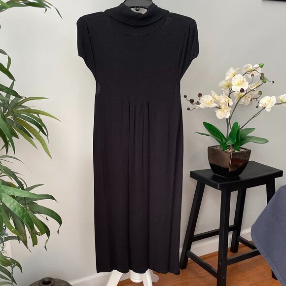 American Rag Size M Short Sleeve Black Soft Smooth Lightweight Sweater Dress - Picture 4 of 4